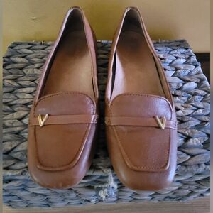 Vionic Sz 7.5 M Brown Loafers for Women